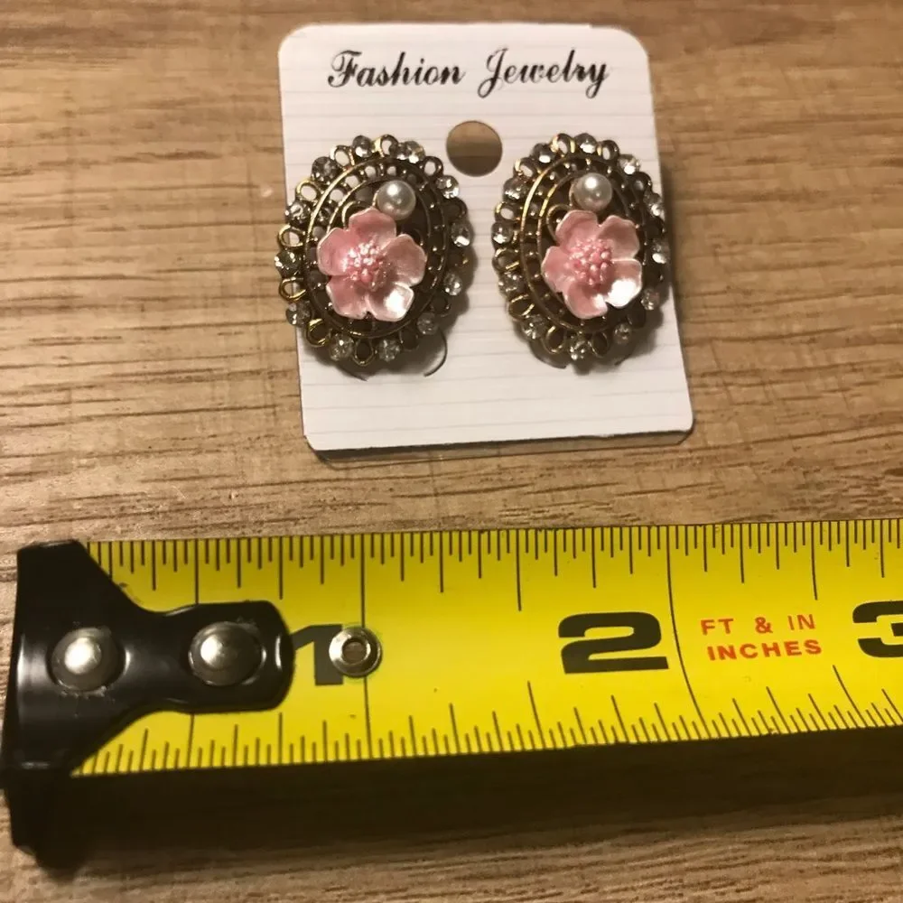 Vintage Gold peal  Enamel Pink Flower Oval Rhinestone Earrings